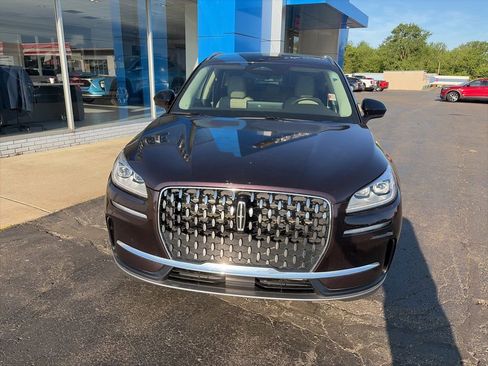 Used 2023 Lincoln Corsair Reserve AWD/4WD image 4
