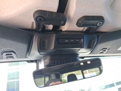 Used 2024 Jeep Gladiator Sport image 11