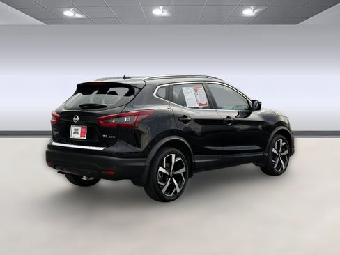 Certified 2022 Nissan Rogue Sport SL w/ Premium Package image 8