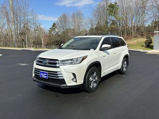 Used 2018 Toyota Highlander Limited Platinum video 3