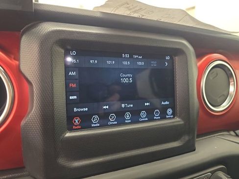 Used 2021 Jeep Wrangler Unlimited Rubicon w/ LED Lighting Group AWD/4WD image 21