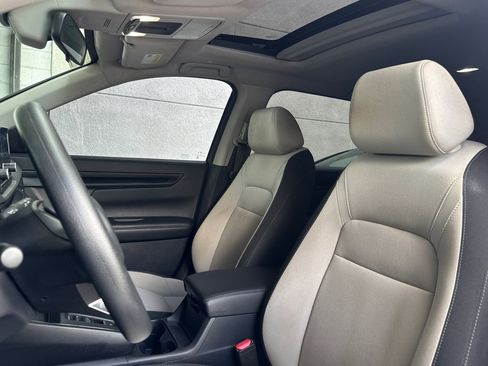 Used 2024 Honda CR-V EX image 5