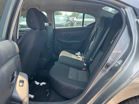 Used 2024 Nissan Sentra SV FWD image 6