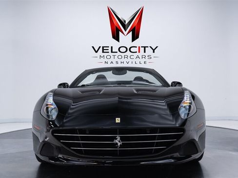 Used 2017 Ferrari California T RWD image 18