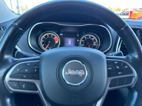 Used 2020 Jeep Cherokee Limited image 20