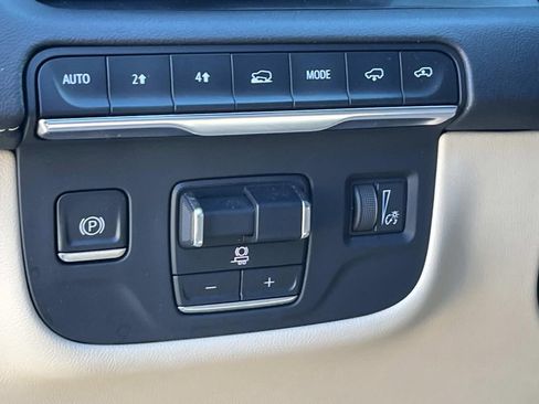 Certified 2021 Cadillac Escalade Premium Luxury w/ Driver Assist Tech Package image 29