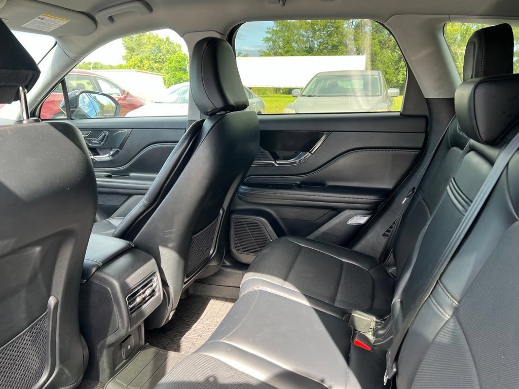 Used 2022 Lincoln Corsair Reserve FWD image 9