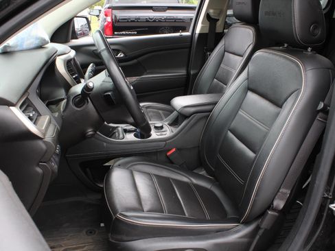 Used 2023 GMC Acadia Denali AWD/4WD image 22