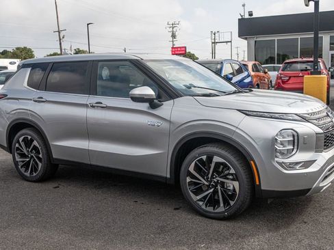 New 2024 Mitsubishi Outlander 4WD Plug-In Hybrid image 8
