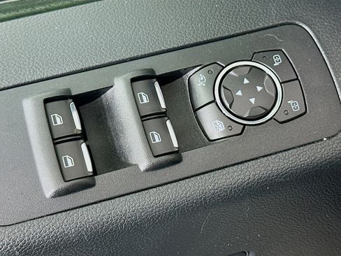 Used 2016 Ford F150 Platinum w/ Equipment Group 701A Luxury image 15