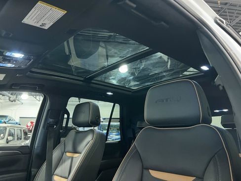 Used 2024 GMC Yukon AT4 w/ AT4 Premium Plus Package AWD/4WD image 23