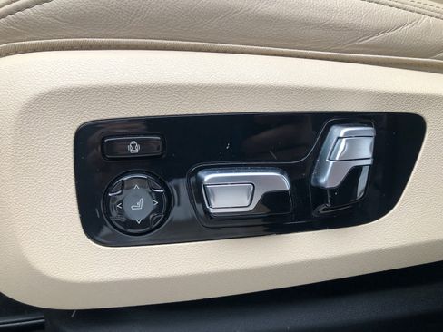 Used 2021 BMW X5 xDrive40i w/ Executive Package image 8