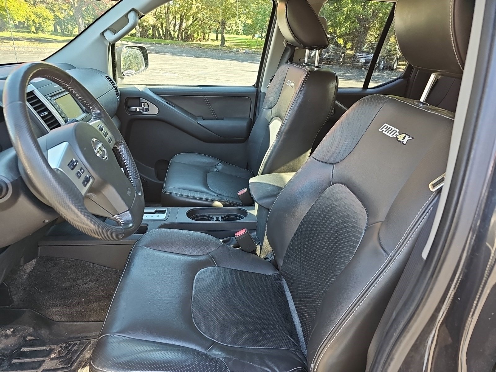 Used 2013 Nissan Frontier PRO-4X w/ Pro-4x Luxury Pkg AWD/4WD image 17