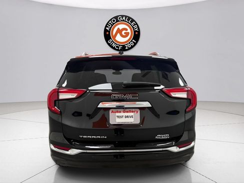 Used 2022 GMC Terrain Denali w/ Denali Premium Package AWD/4WD image 4