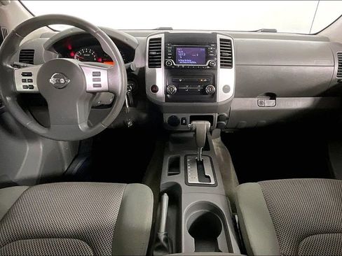 Used 2015 Nissan Frontier SV image 21