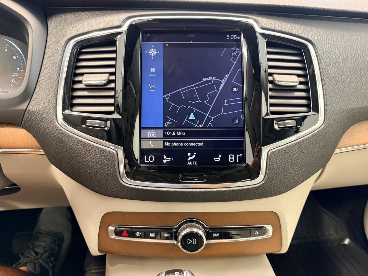 Used 2017 Volvo XC90 T6 Inscription w/ Vision Package AWD/4WD image 40