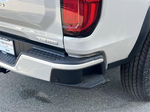 New 2026 GMC Canyon Elevation image 29