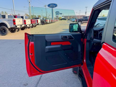Used 2023 Ford Bronco 2-Door w/ Sasquatch Package image 12