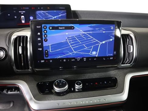 Used 2025 Ford Expedition Tremor AWD/4WD image 47