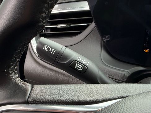 Used 2024 Buick Encore GX Sport Touring image 51