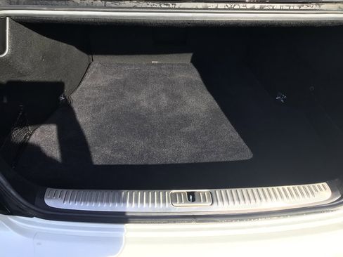 Used 2019 Kia K900 Luxury w/ VIP Package image 18