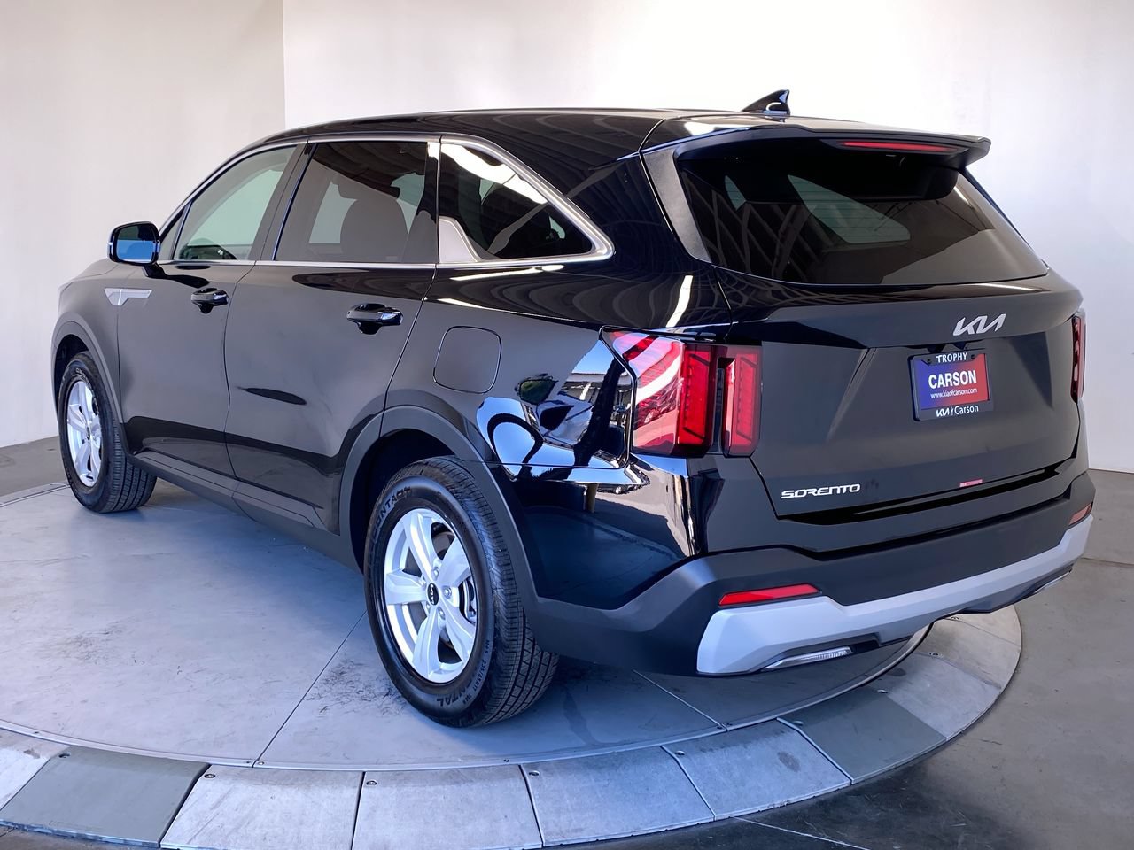 Certified 2026 Kia Sorento LX FWD image 3
