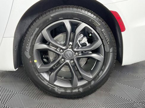 New 2026 Chrysler Pacifica Select FWD image 35