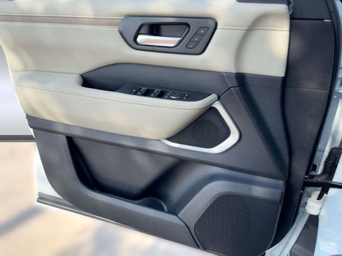 New 2026 Nissan Armada Platinum Reserve image 13