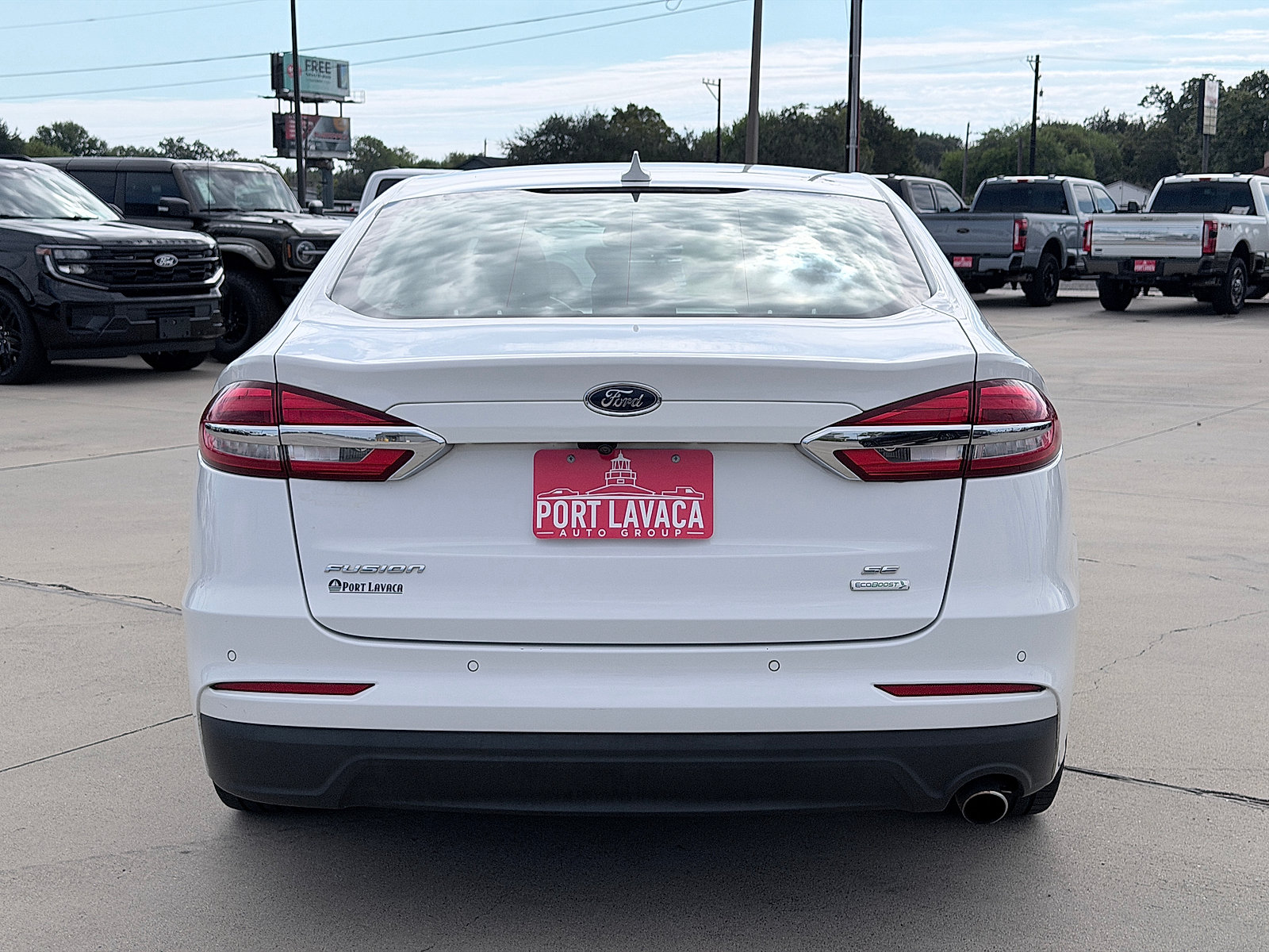 Used 2019 Ford Fusion SE FWD image 6