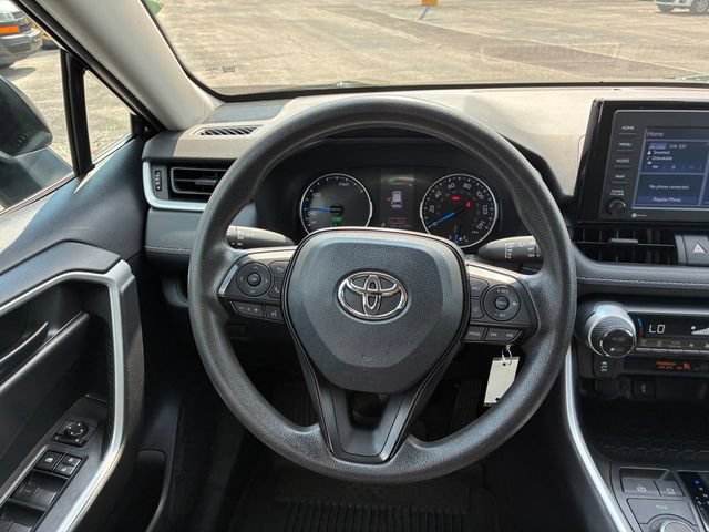 Used 2022 Toyota RAV4 LE AWD/4WD image 46