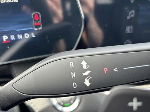 New 2026 Chevrolet Equinox LT AWD/4WD image 17