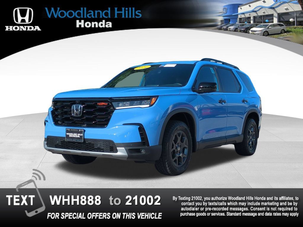 Certified 2024 Honda Pilot TrailSport image 1