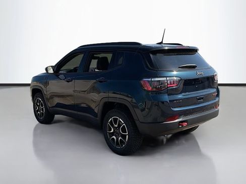 New 2026 Jeep Compass Trailhawk w/ Sun, Sound & Navigation Group AWD/4WD image 8