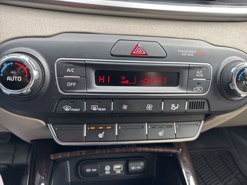 Used 2019 Kia Sorento EX image 18