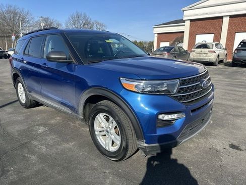 Used 2022 Ford Explorer XLT w/ Equipment Group 202A image 11