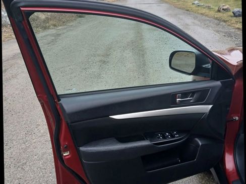 Used 2013 Subaru Outback 2.5i Premium w/ All-Weather Pkg image 7