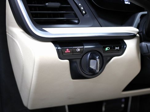 Certified 2021 Porsche 911 Targa 4S image 22