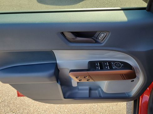 Used 2024 Ford Maverick Lariat FWD image 18