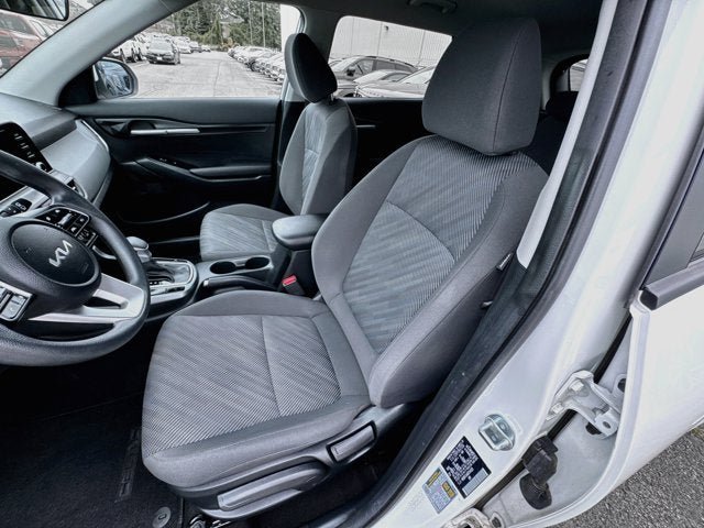 Used 2024 Kia Seltos LX AWD/4WD image 16
