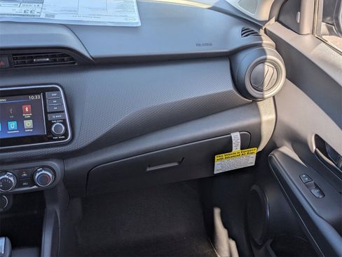 New 2025 Nissan Kicks Play S image 21