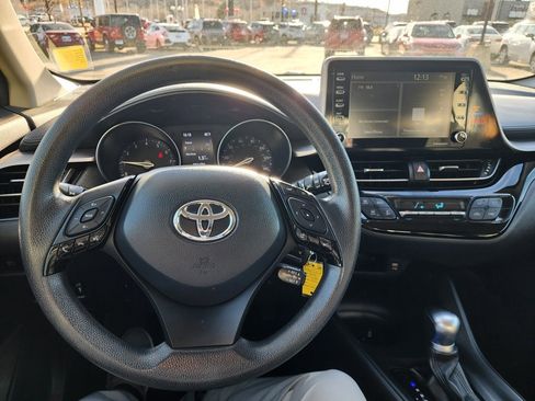 Used 2021 Toyota C-HR LE image 16