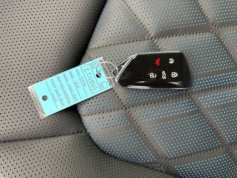 New 2026 Volkswagen Atlas Cross Sport SEL Premium R-Line image 36