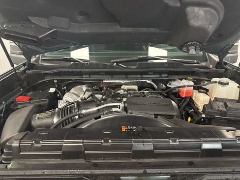 Used 2025 Chevrolet Silverado 2500 LTZ w/ LTZ Premium Package AWD/4WD image 15