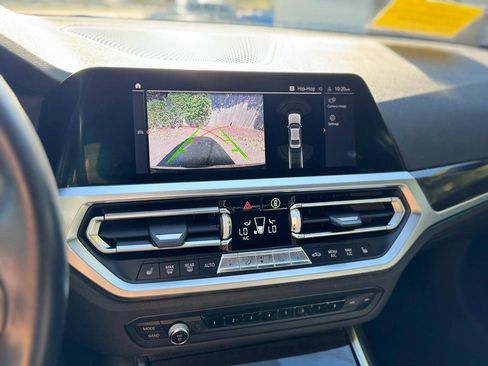 Used 2021 BMW 330i xDrive Sedan w/ Premium Package image 15