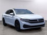 Used 2024 Volkswagen Jetta SE w/ Panoramic Sunroof Package image 3