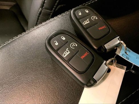 Used 2021 Jeep Cherokee Limited image 13