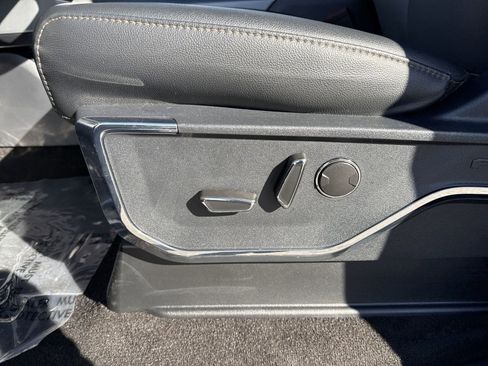 Used 2023 Ford F150 Lightning Lariat w/ Equipment Group 511A High image 13