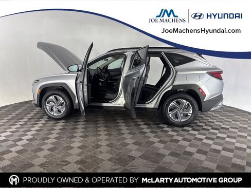 Certified 2025 Hyundai Tucson Blue image 18