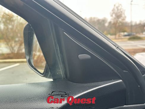 Used 2020 Nissan Rogue SV image 12