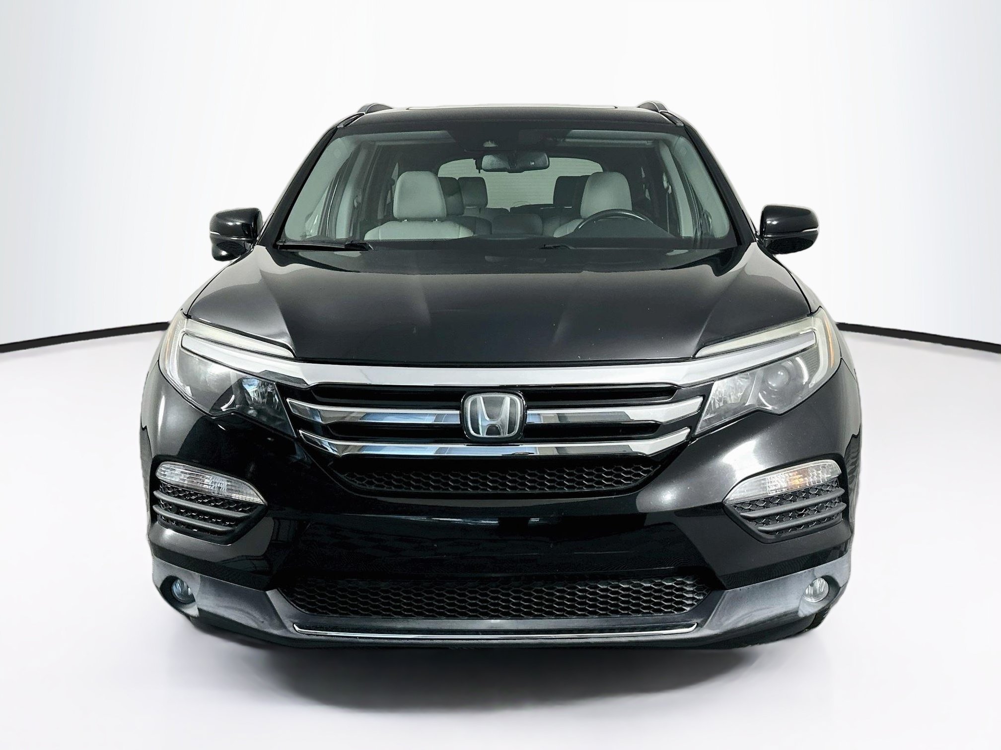 Used 2016 Honda Pilot Touring image 2